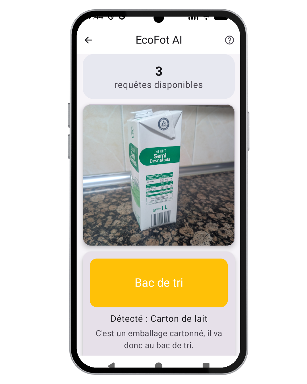 Résultat d’EcoFot AI indiquant la bonne destination de tri pour un carton de lait