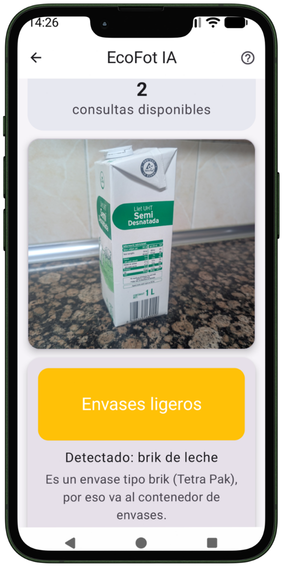 Resultado de EcoFot IA indicando el contenedor correcto para un brik de leche